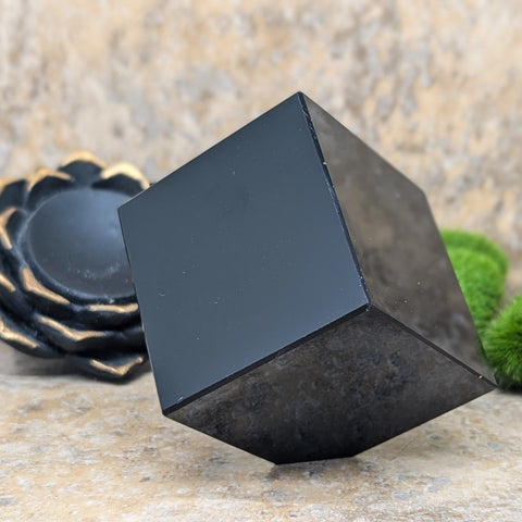 Black Obsidian Standing Cube~CROSCUBE